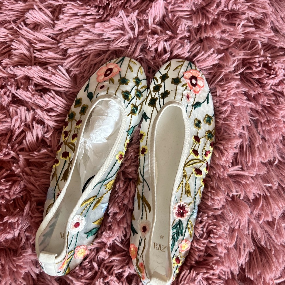 Zara Floral Embroidered Women's Shoes - Cream